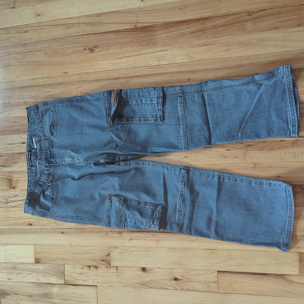 DKNY cropped jeans ( size 3 )